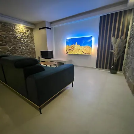 וילה Copun With Heated Pool *