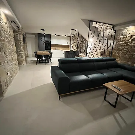 Vila Copun With Heated Pool *