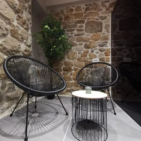 Copun With Heated Pool