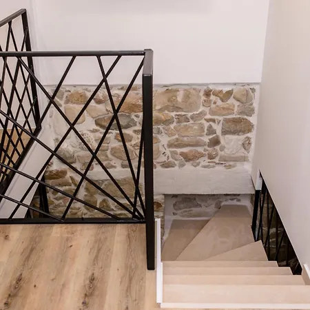 Copun With Heated Pool וילה Mundanije