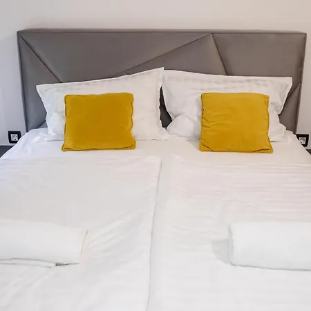 Copun With Heated Pool וילה *