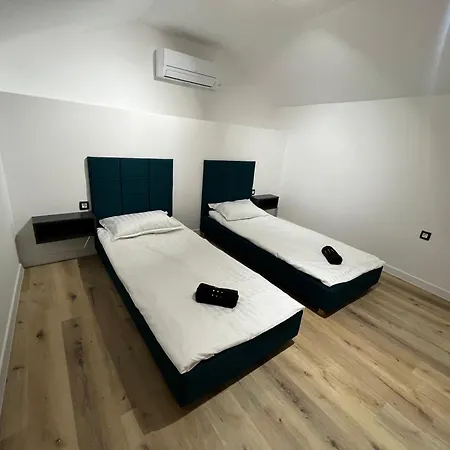 Copun With Heated Pool וילה *