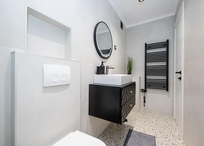 Βίλα Copun With Heated Pool Mundanije