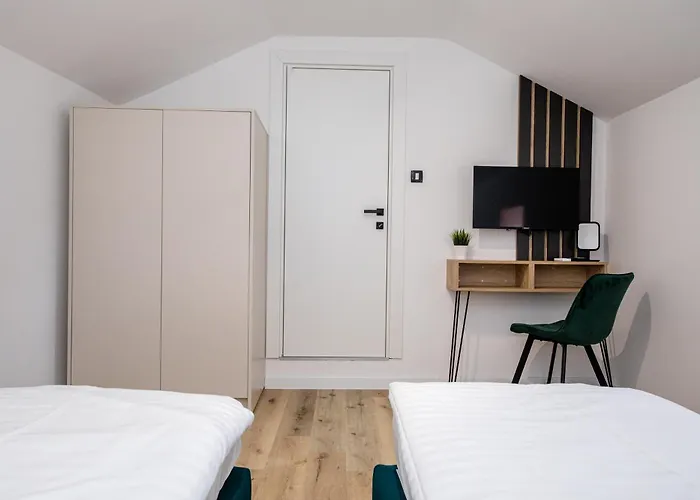 Copun With Heated Pool Mundanije