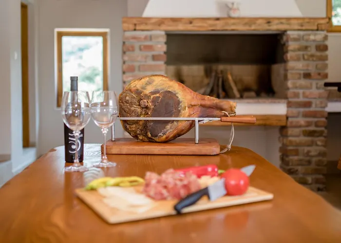 Copun With Heated Pool