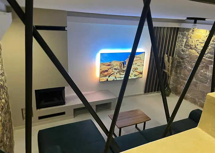 Copun With Heated Pool Βίλα