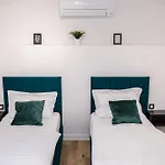 Copun With Heated Pool *