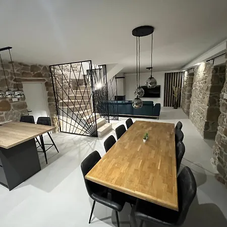 Villa Copun With Heated Pool Mundanije