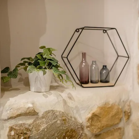 Copun With Heated Pool ヴィラ Mundanije