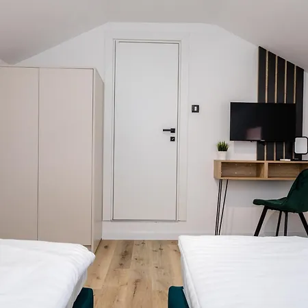 Copun With Heated Pool Mundanije