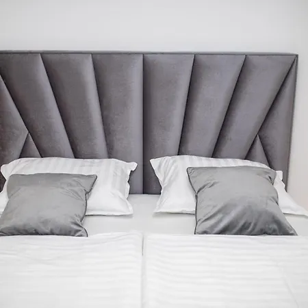 Copun With Heated Pool * Mundanije