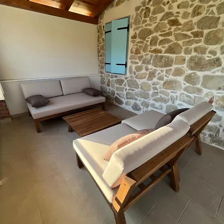 Copun With Heated Pool Mundanije