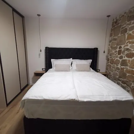 Copun With Heated Pool Mundanije