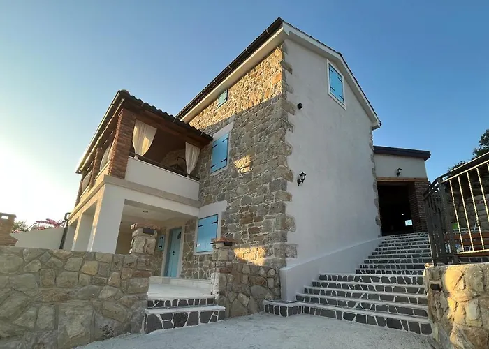 Villa Copun With Heated Pool *