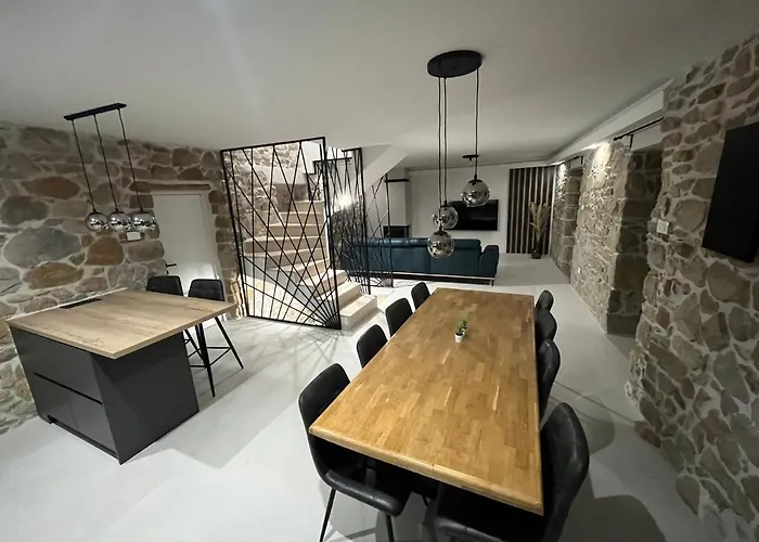 Vila Copun With Heated Pool Mundanije