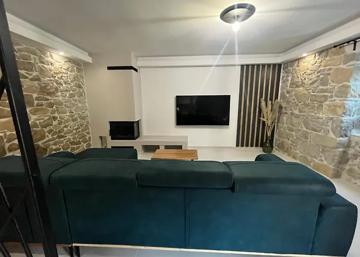 Vila Copun With Heated Pool *