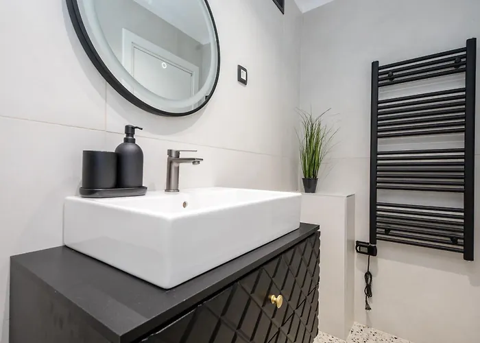 Copun With Heated Pool *