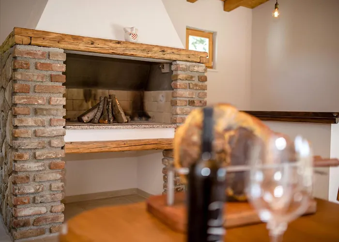 Copun With Heated Pool *