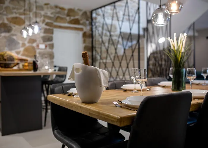 Copun With Heated Pool Villa *