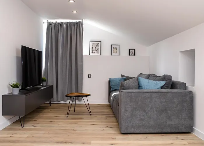 Villa Copun With Heated Pool Mundanije