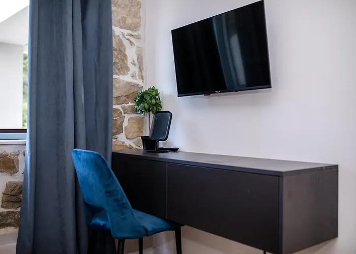 Copun With Heated Pool Villa