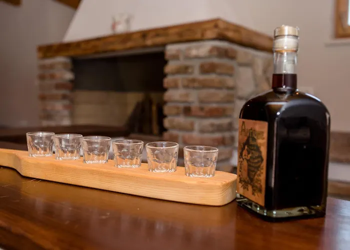 Copun With Heated Pool Vila *