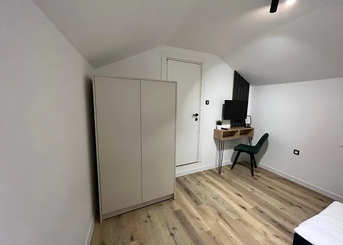 Copun With Heated Pool *