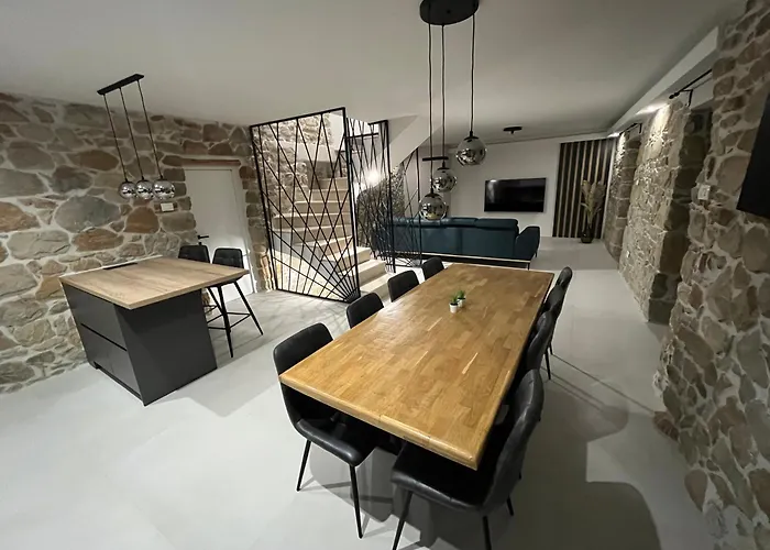 Vila Copun With Heated Pool